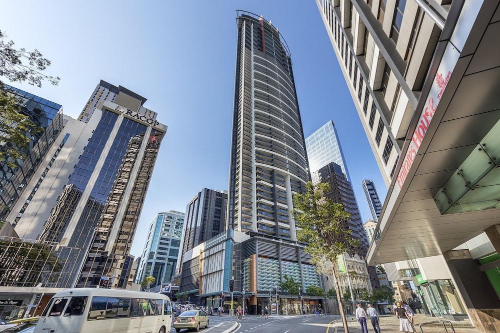 Oaks Aurora Aparthotel Brisbane