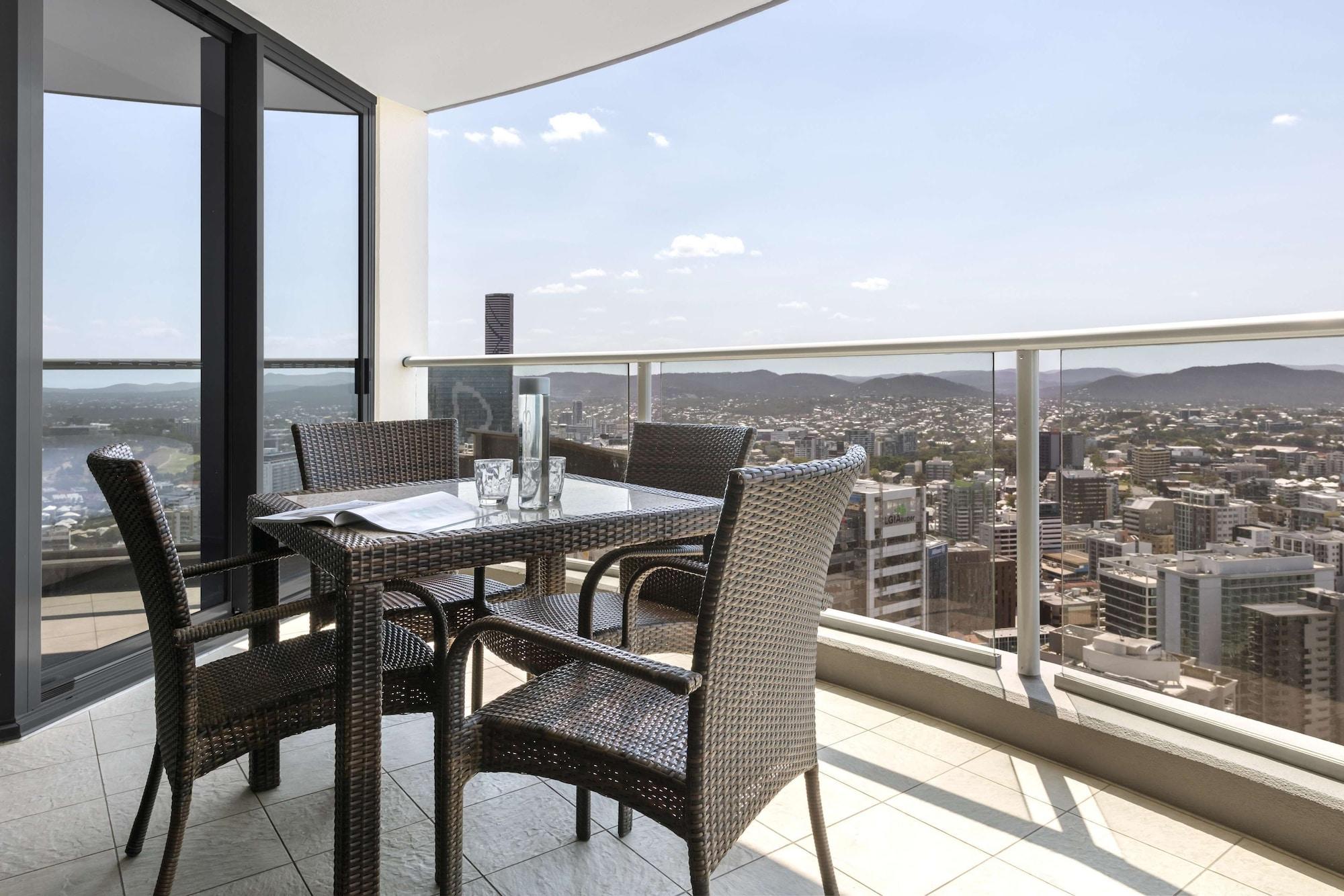 Aparthotel Oaks Aurora 4*