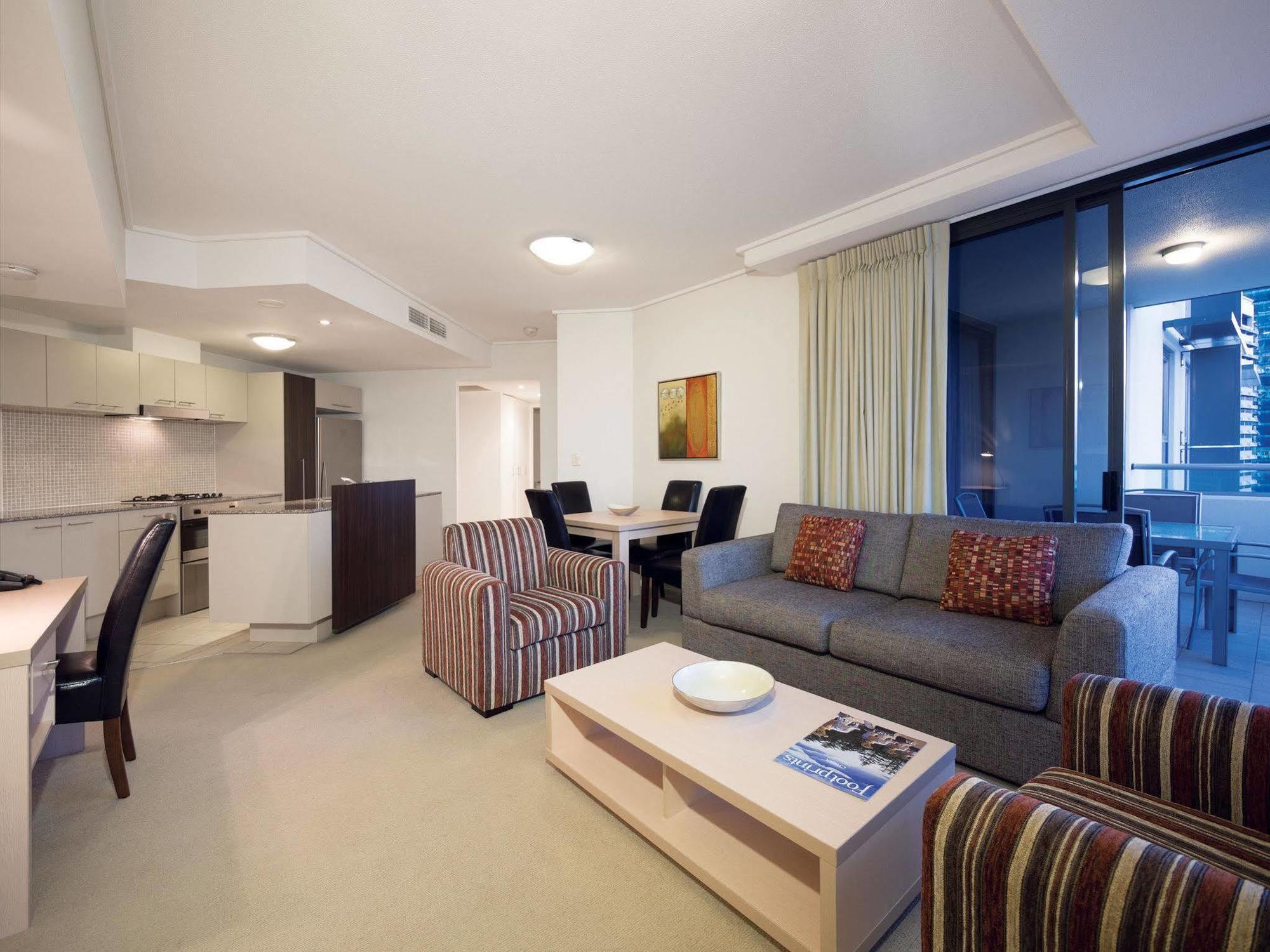 Aparthotel Oaks Aurora 4*